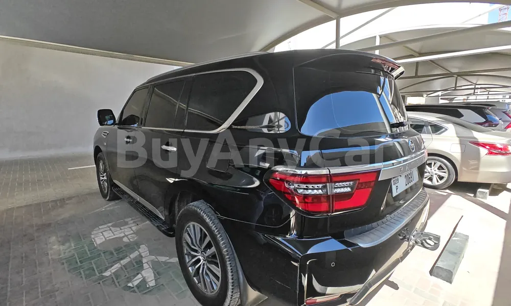 Vehicle photo 2