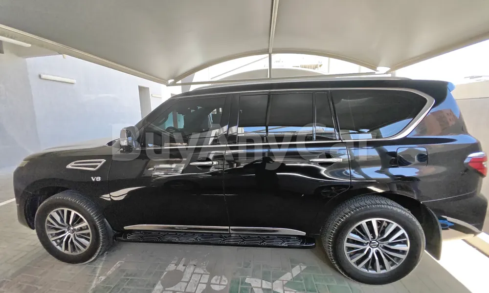 Vehicle photo 6