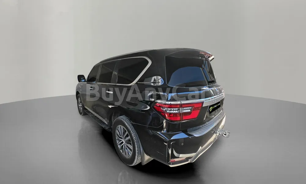 Vehicle photo 2