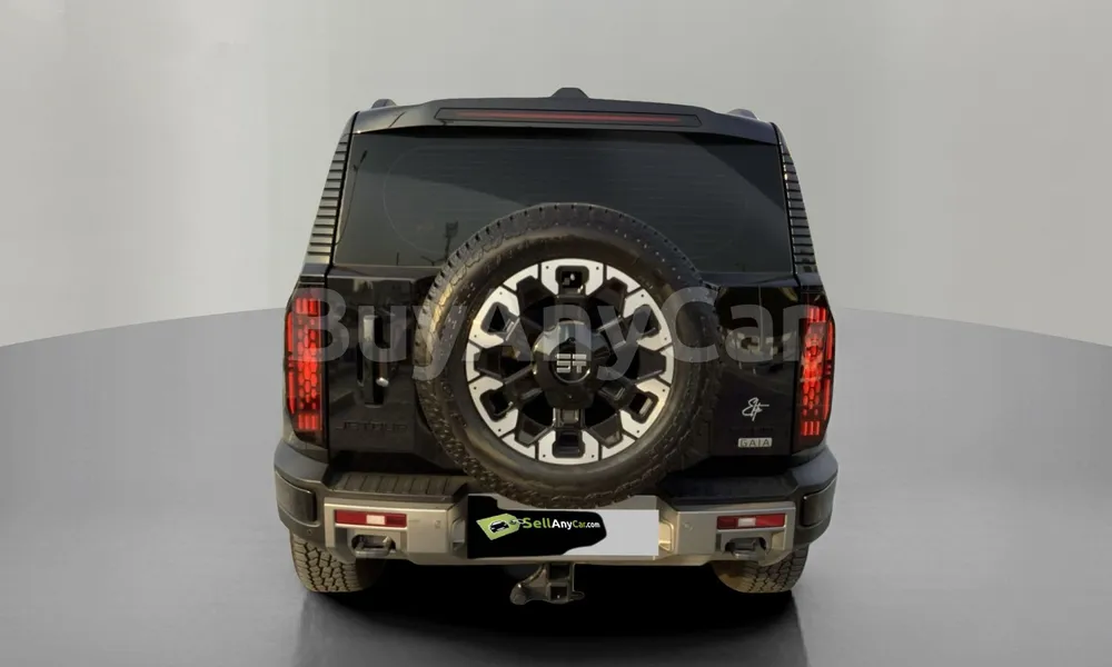 Vehicle photo 2