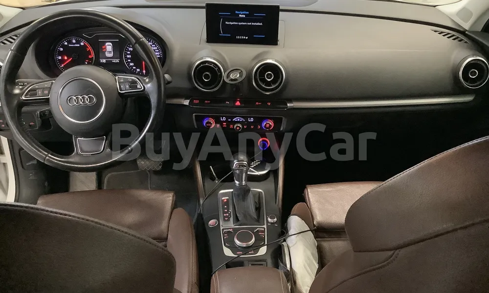 Vehicle photo 8