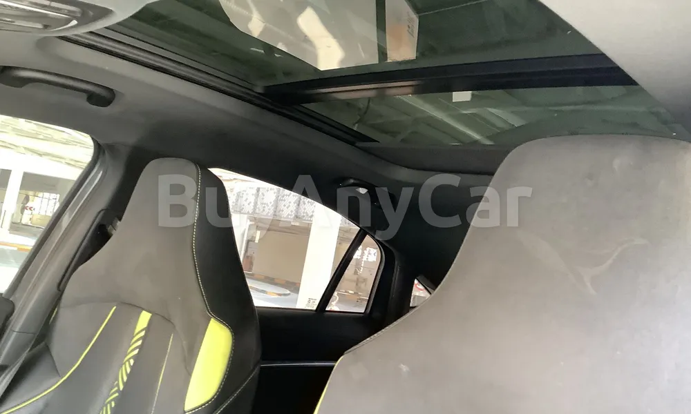 Vehicle photo 9