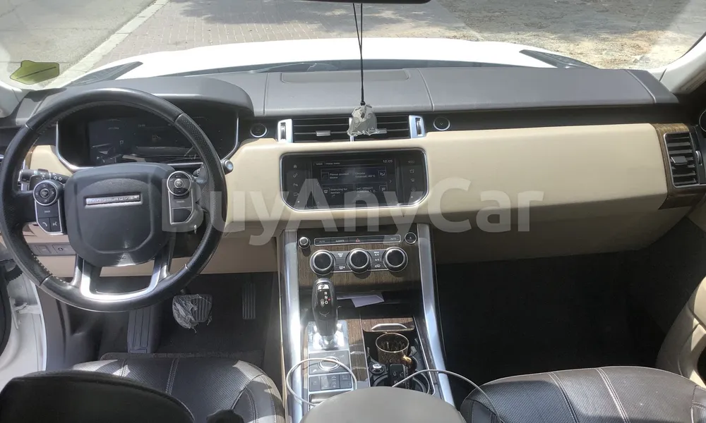 Vehicle photo 9