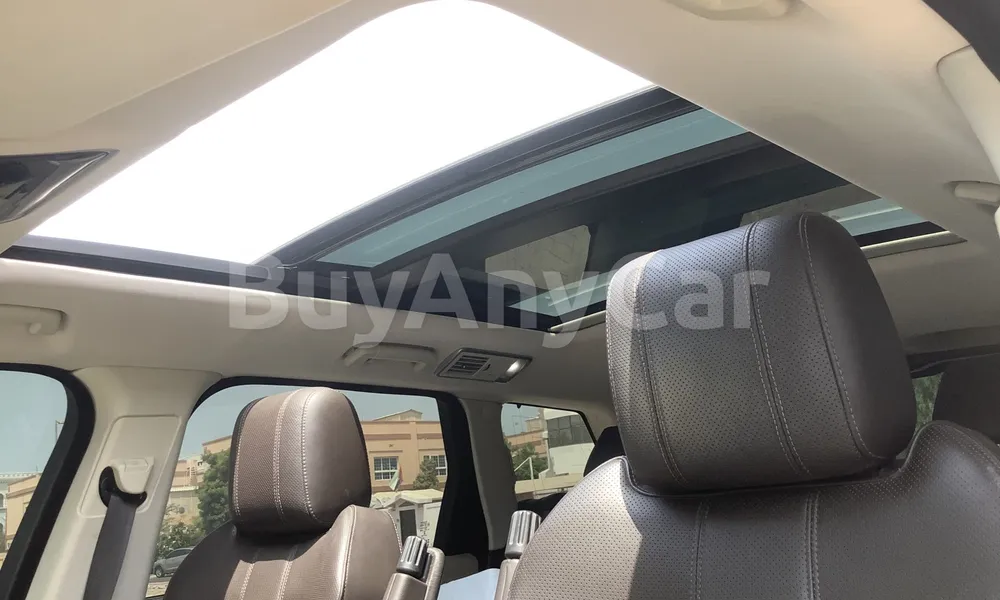 Vehicle photo 8