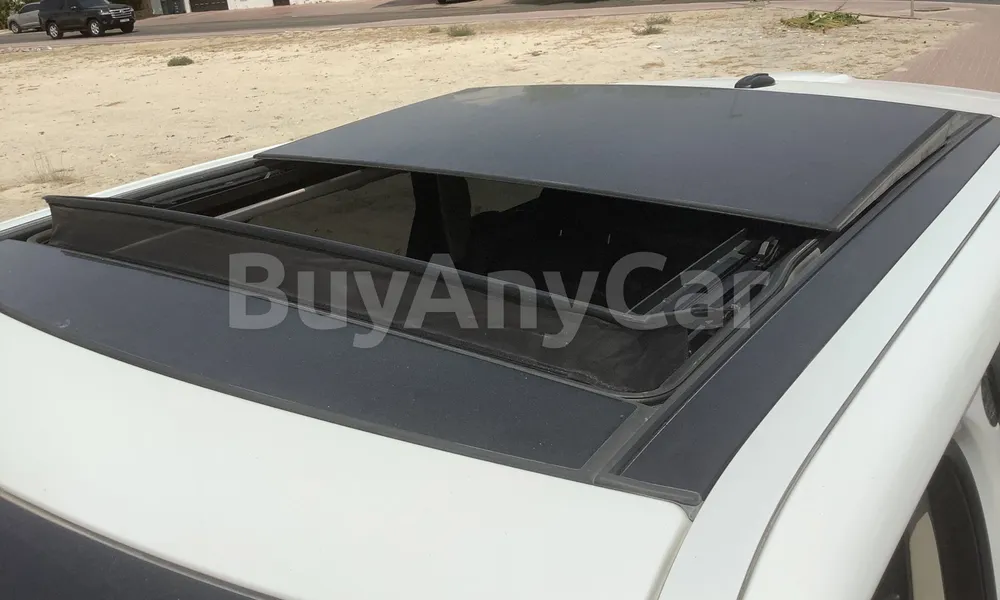Vehicle photo 5