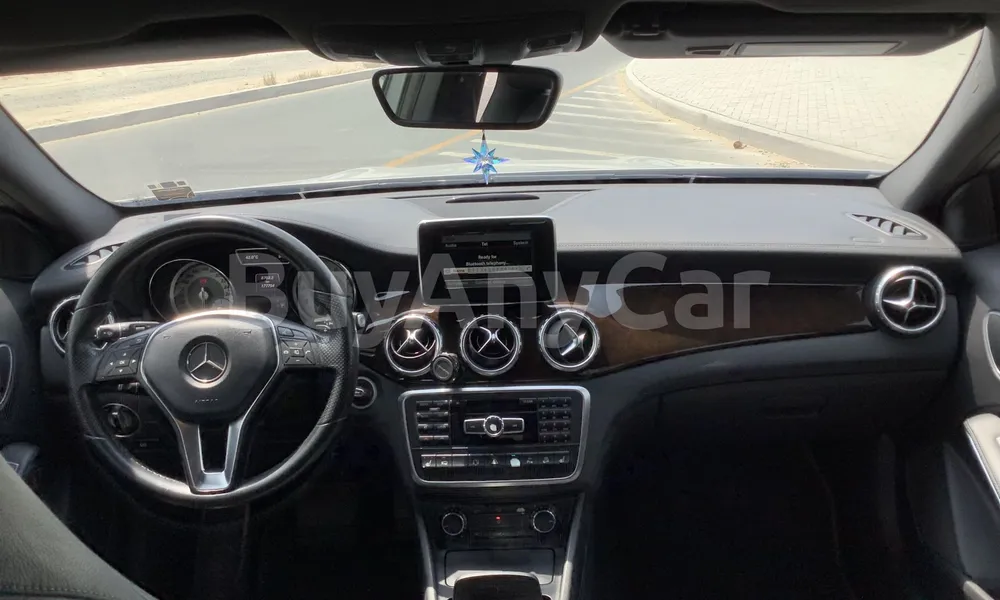 Vehicle photo 9