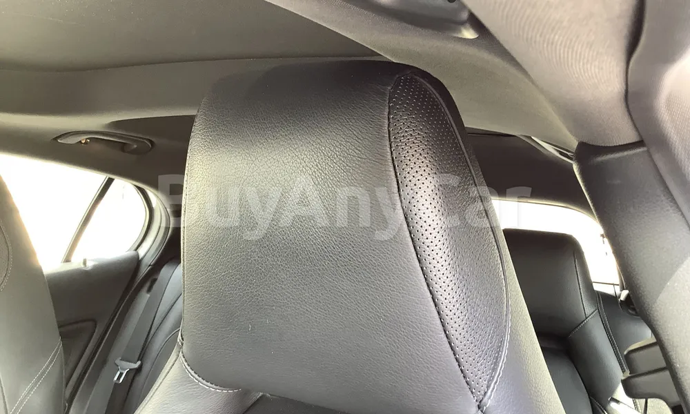 Vehicle photo 8