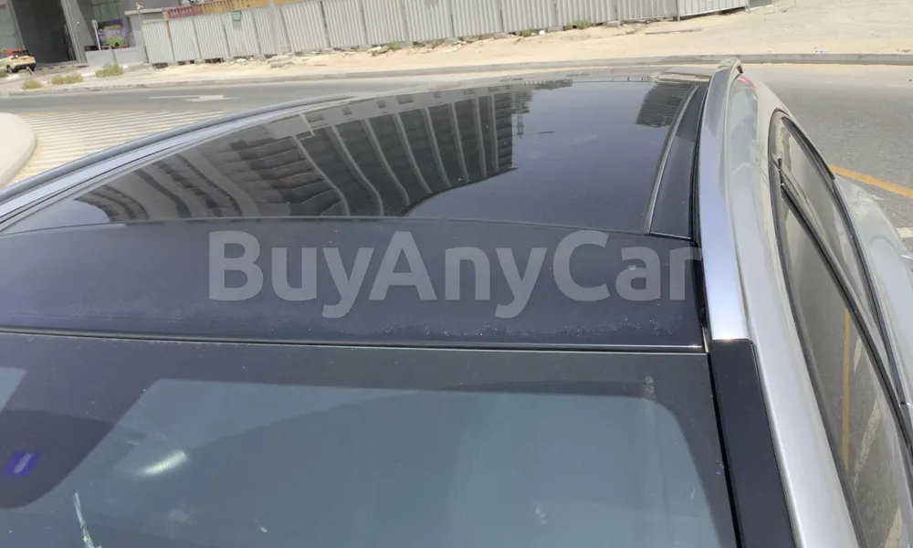 Vehicle photo 5