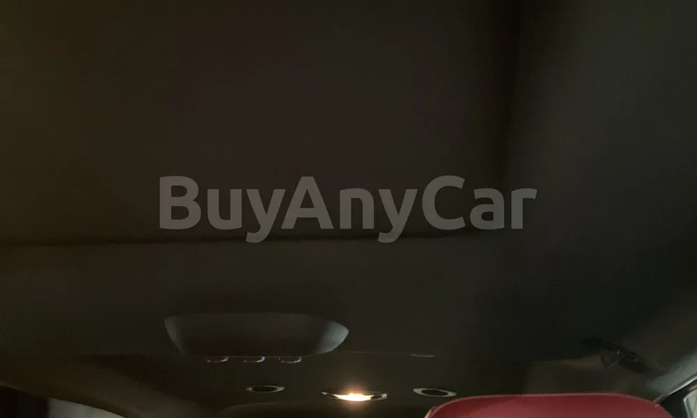 Vehicle photo 9