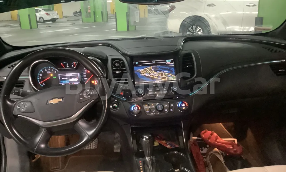 Vehicle photo 8