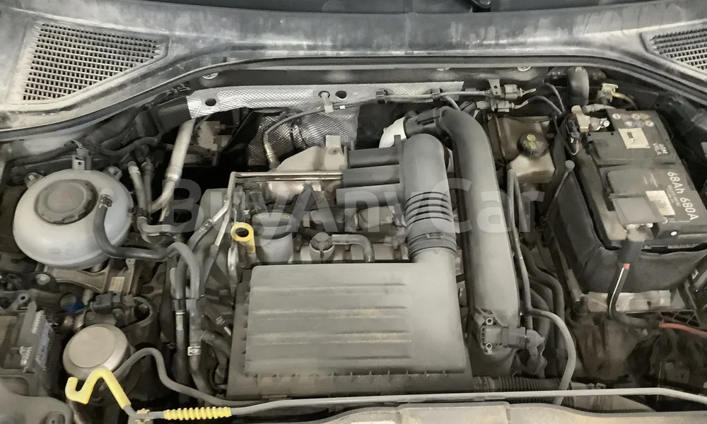 Vehicle photo 7