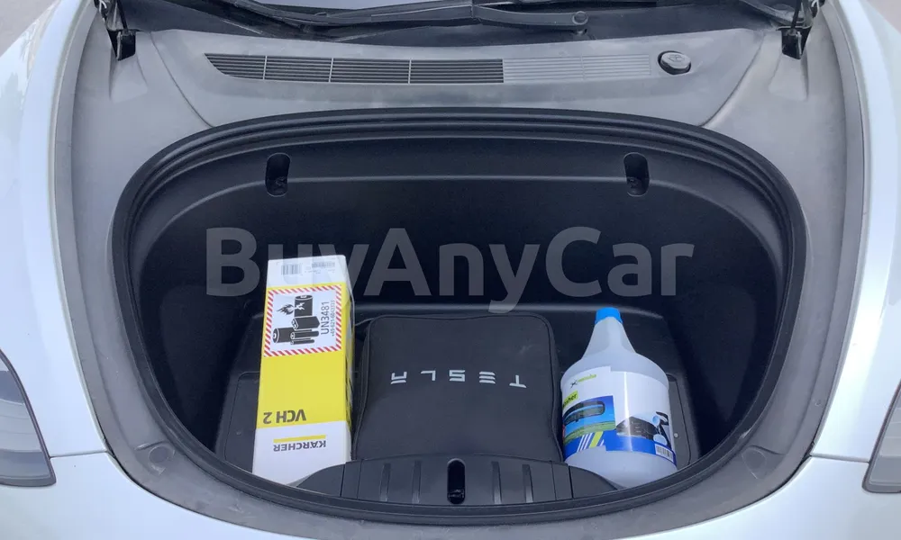 Vehicle photo 5