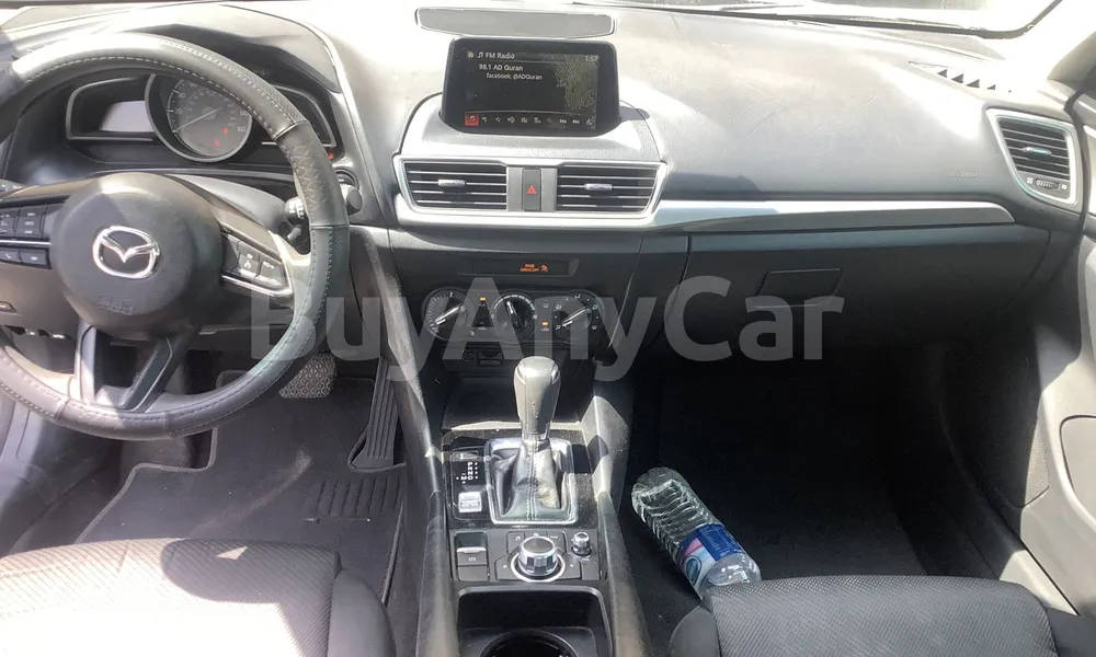 Vehicle photo 9