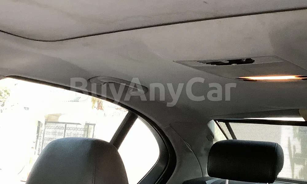 Vehicle photo 9