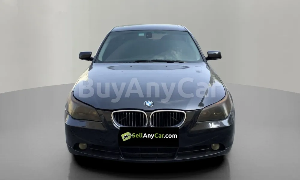 Vehicle photo 1