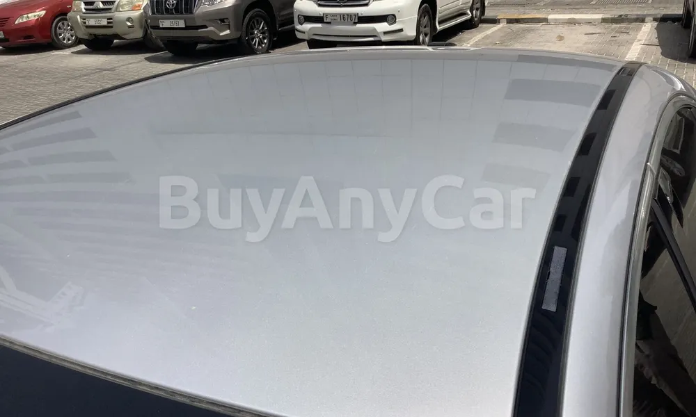 Vehicle photo 6