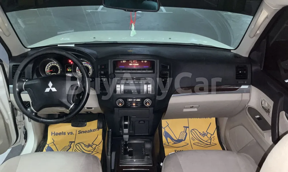 Vehicle photo 9