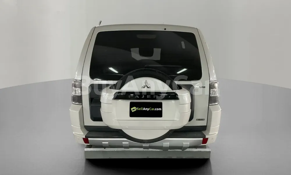 Vehicle photo 2