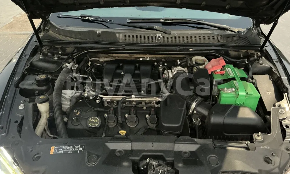 Vehicle photo 8