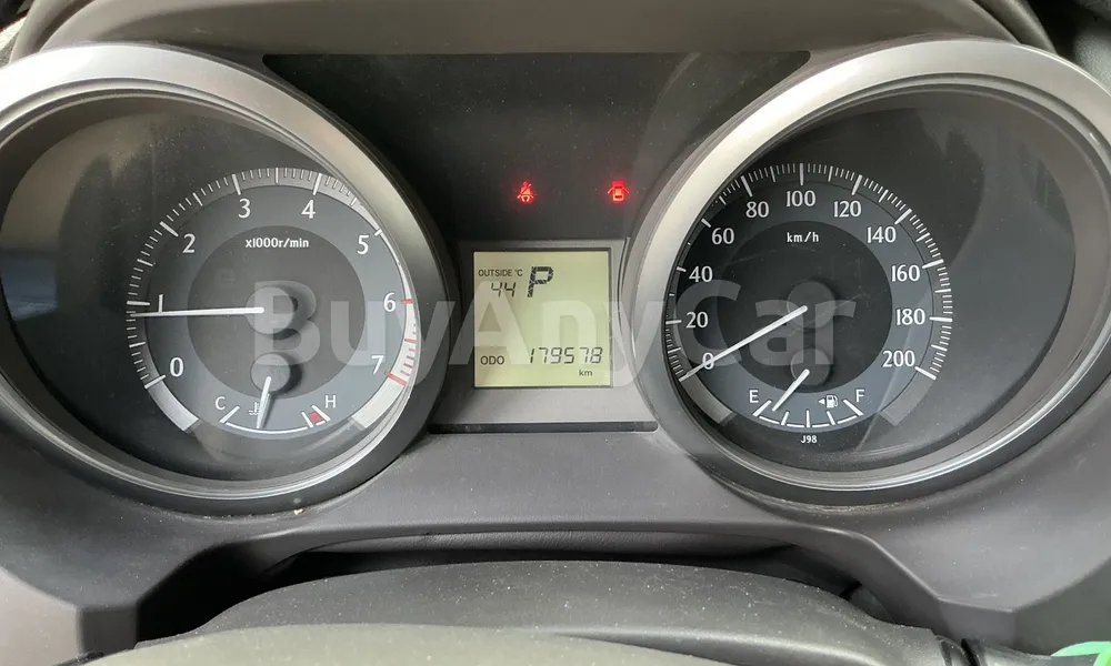 Vehicle photo 6