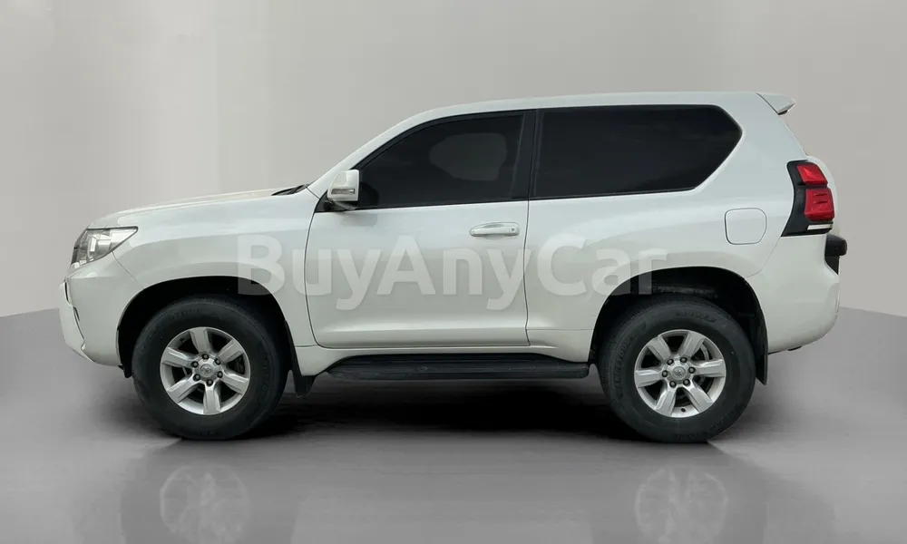 Vehicle photo 3