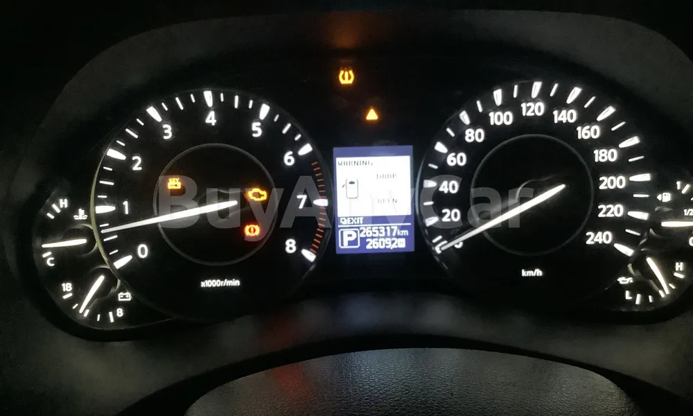 Vehicle photo 7