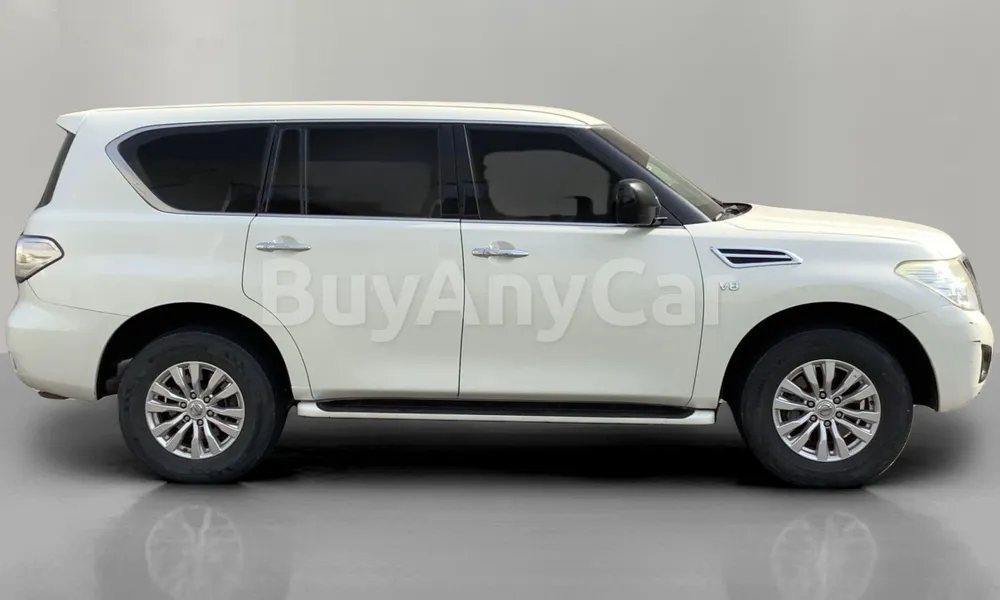 Vehicle photo 3