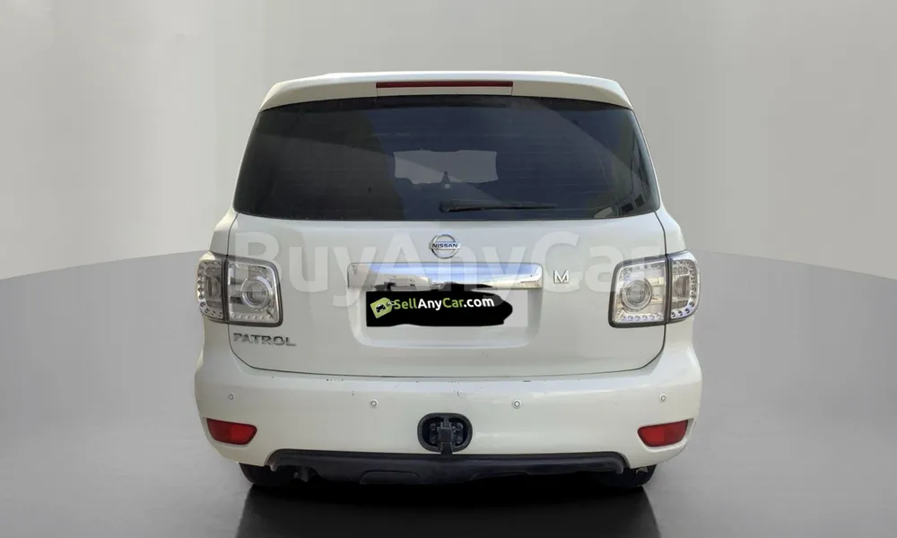 Vehicle photo 2
