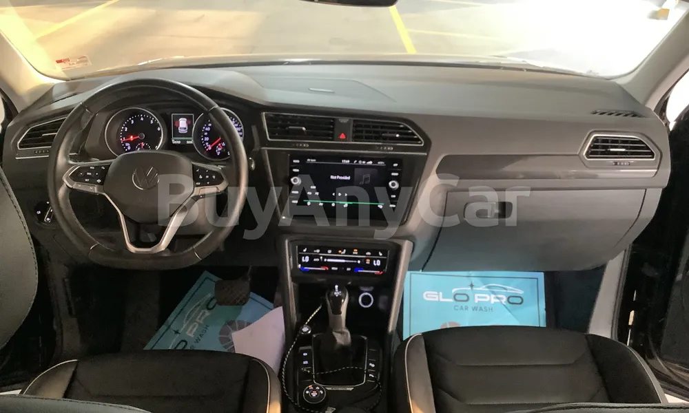 Vehicle photo 8