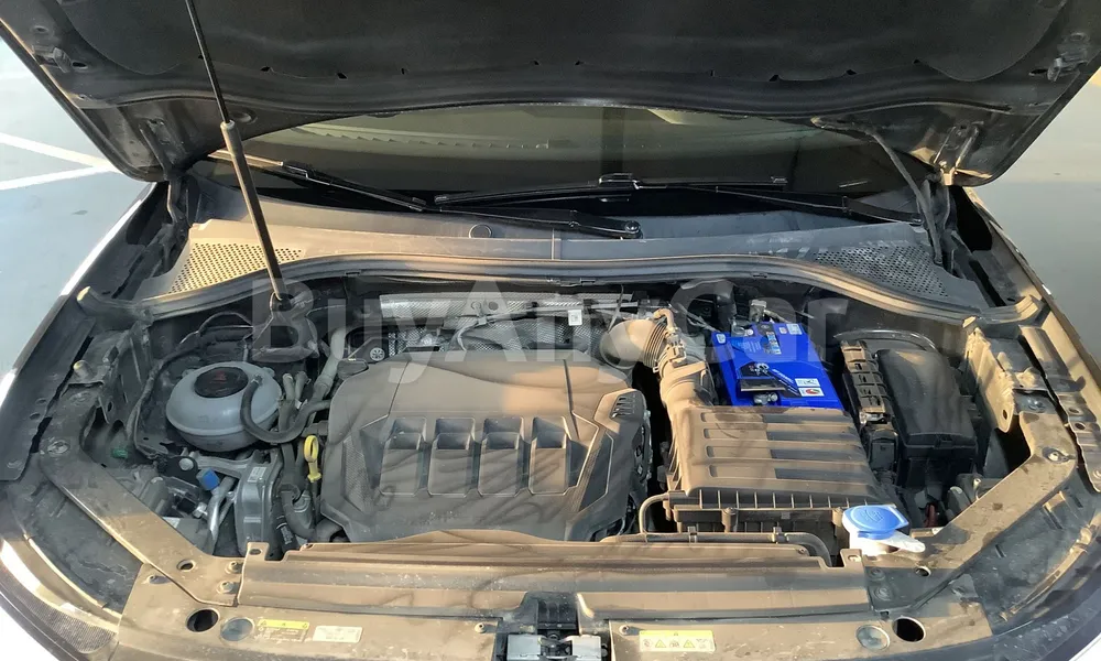 Vehicle photo 7