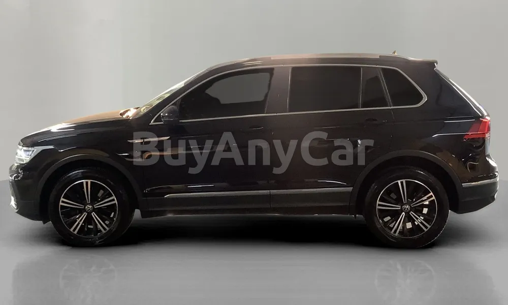 Vehicle photo 3