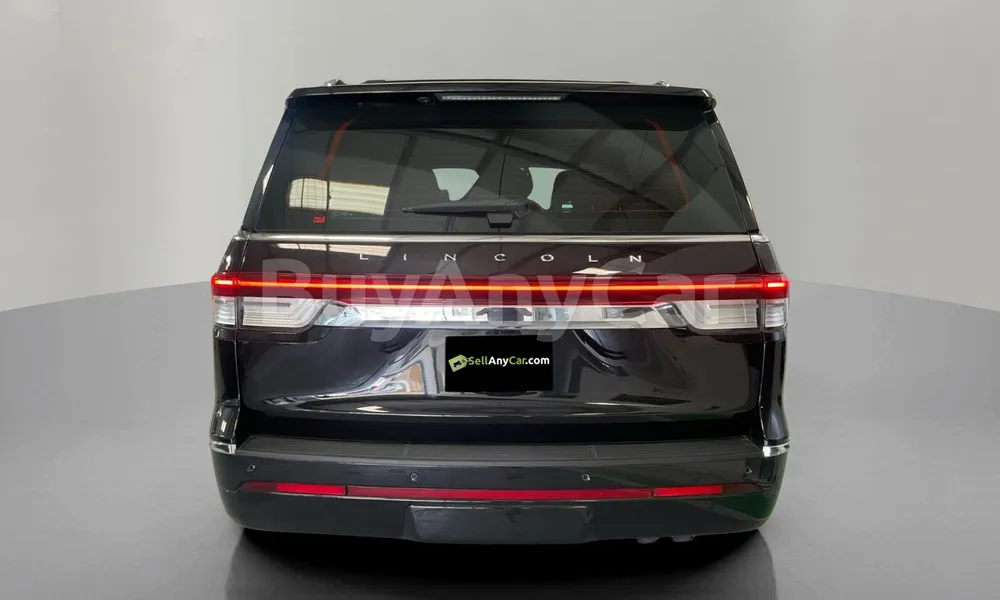Vehicle photo 2