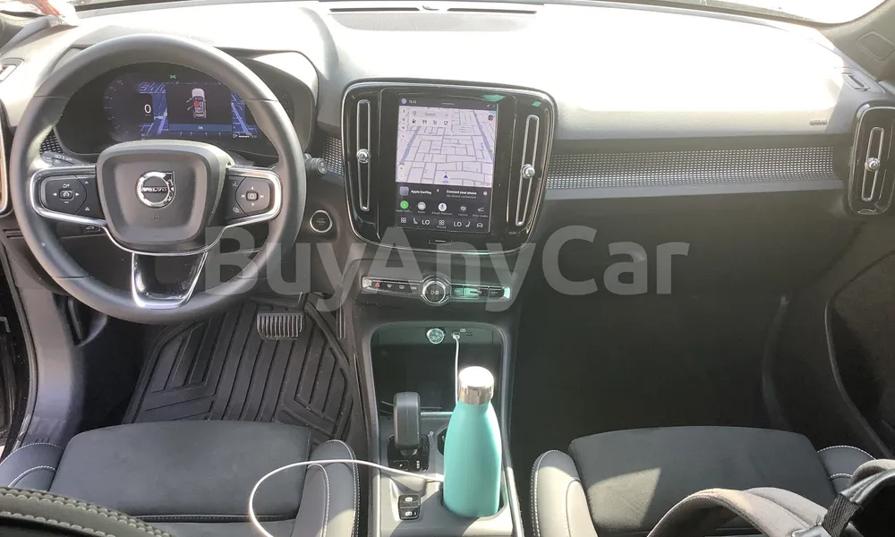 Vehicle photo 9