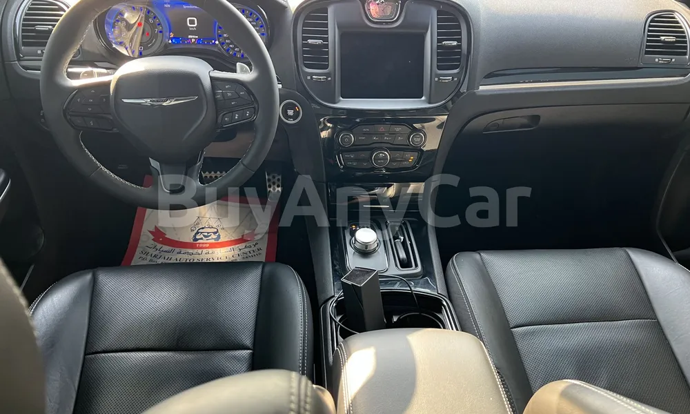 Vehicle photo 8