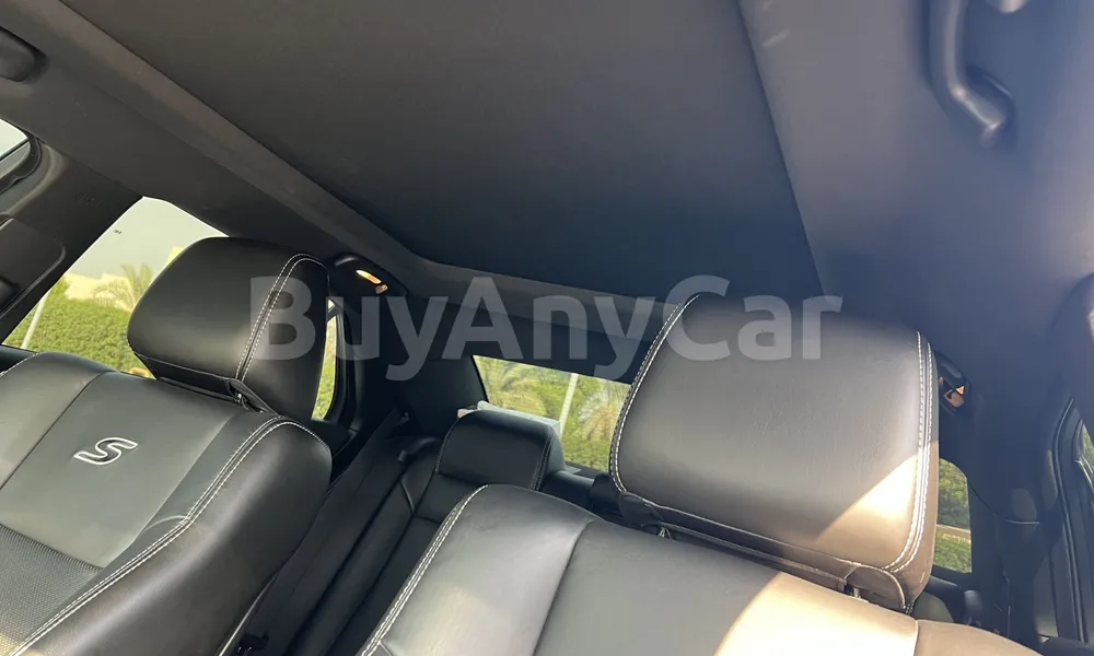 Vehicle photo 7