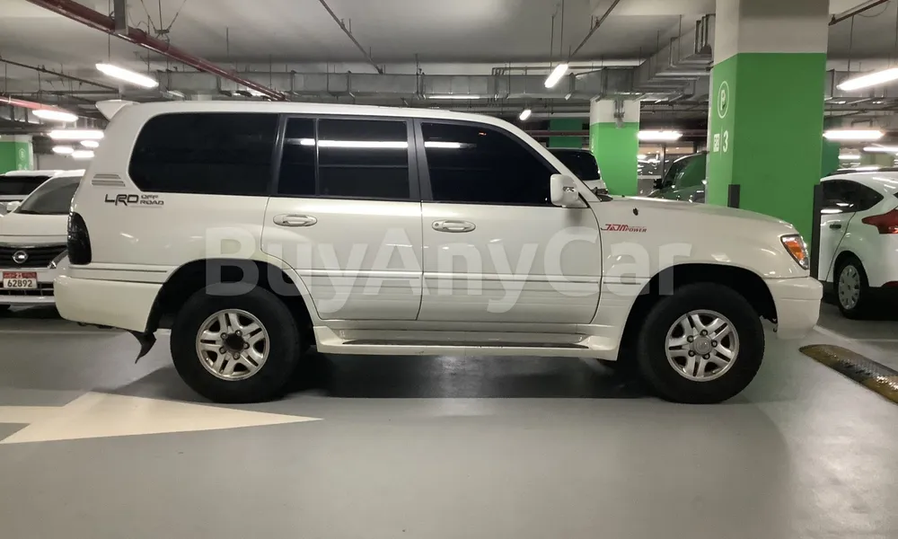 Vehicle photo 3