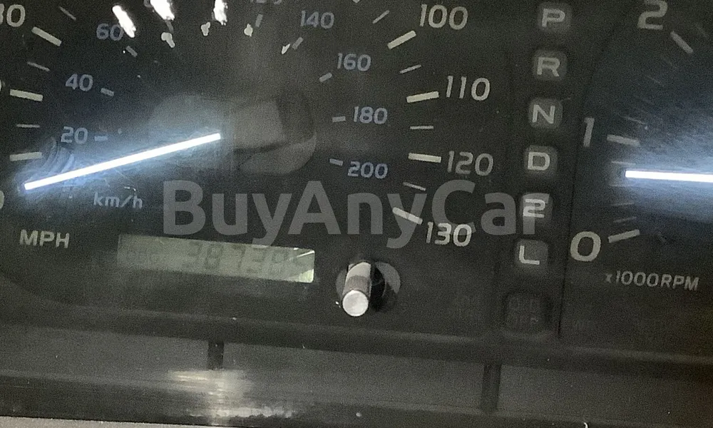 Vehicle photo 7