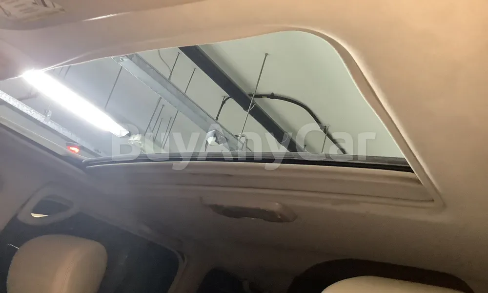 Vehicle photo 8