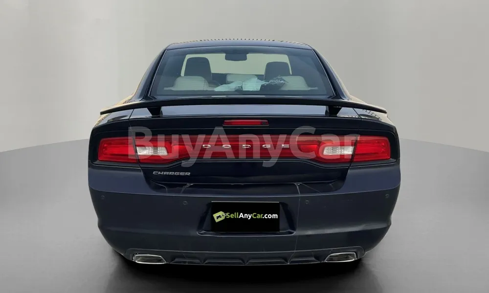 Vehicle photo 2