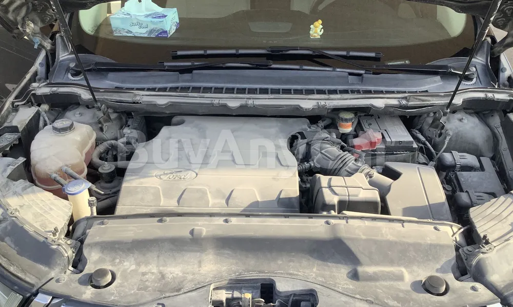 Vehicle photo 9