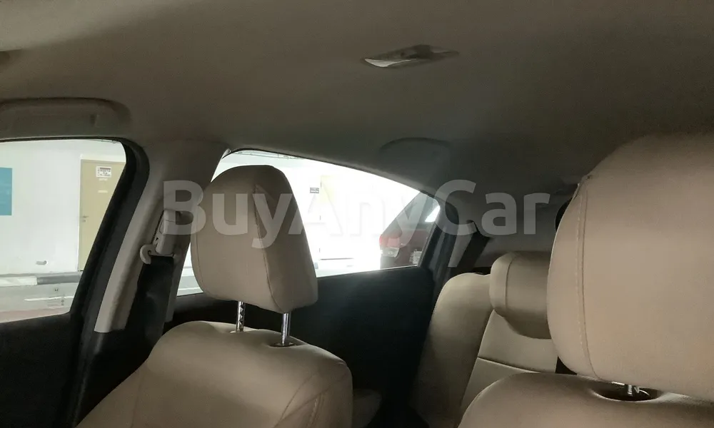 Vehicle photo 9