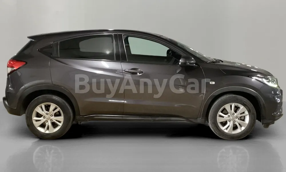 Vehicle photo 4