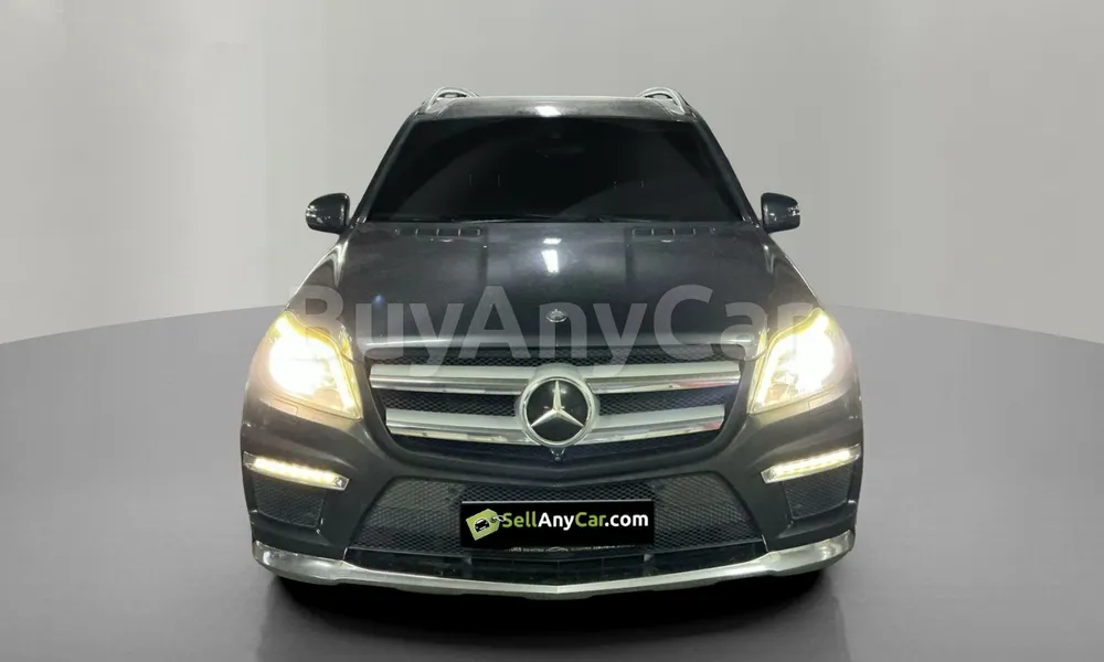 Vehicle photo 1