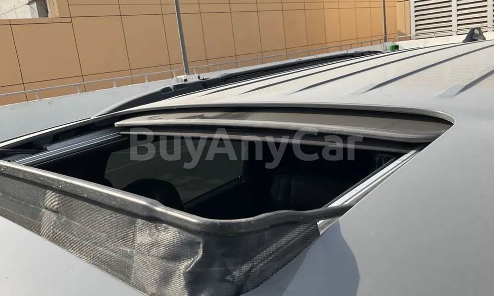 Vehicle photo 5