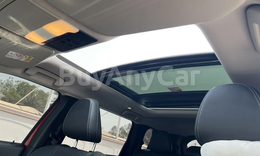 Vehicle photo 9