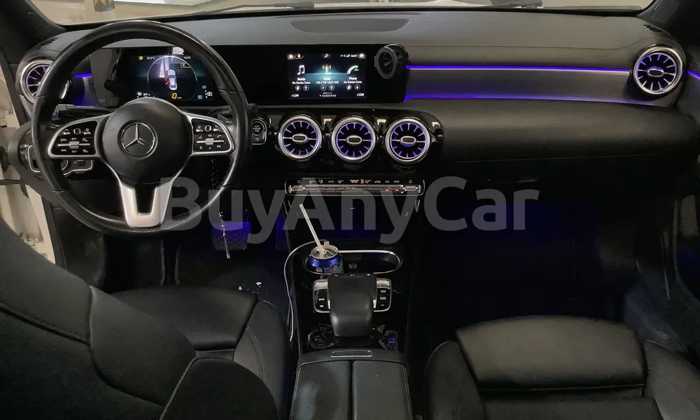 Vehicle photo 8