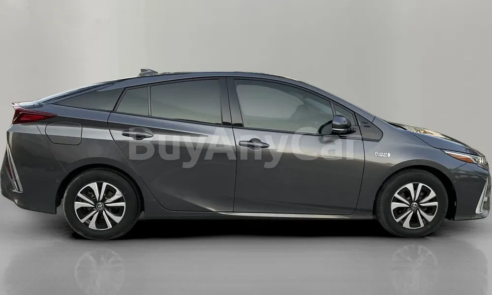 Vehicle photo 3