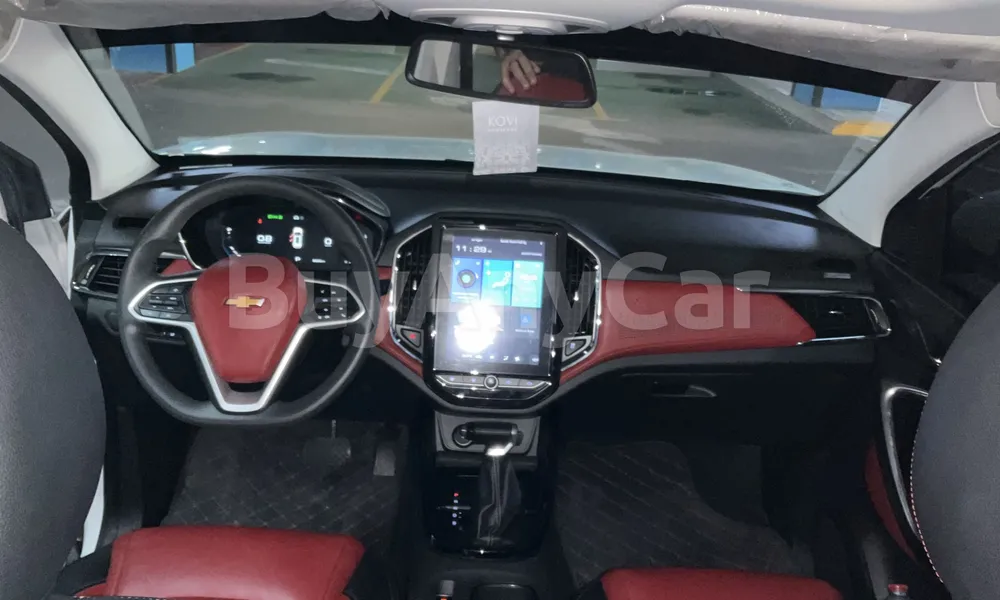 Vehicle photo 8