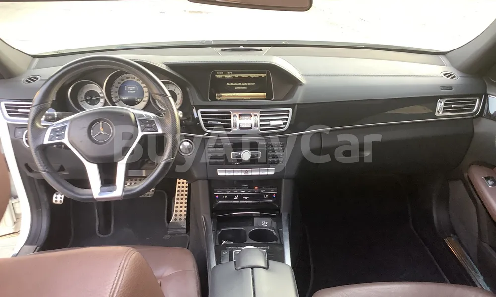 Vehicle photo 8
