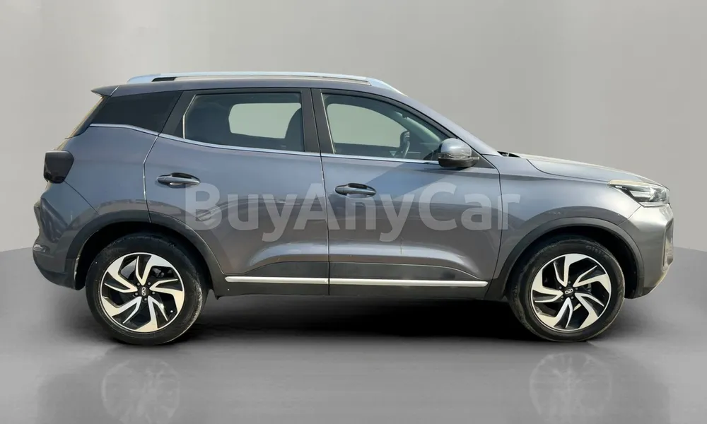 Vehicle photo 3